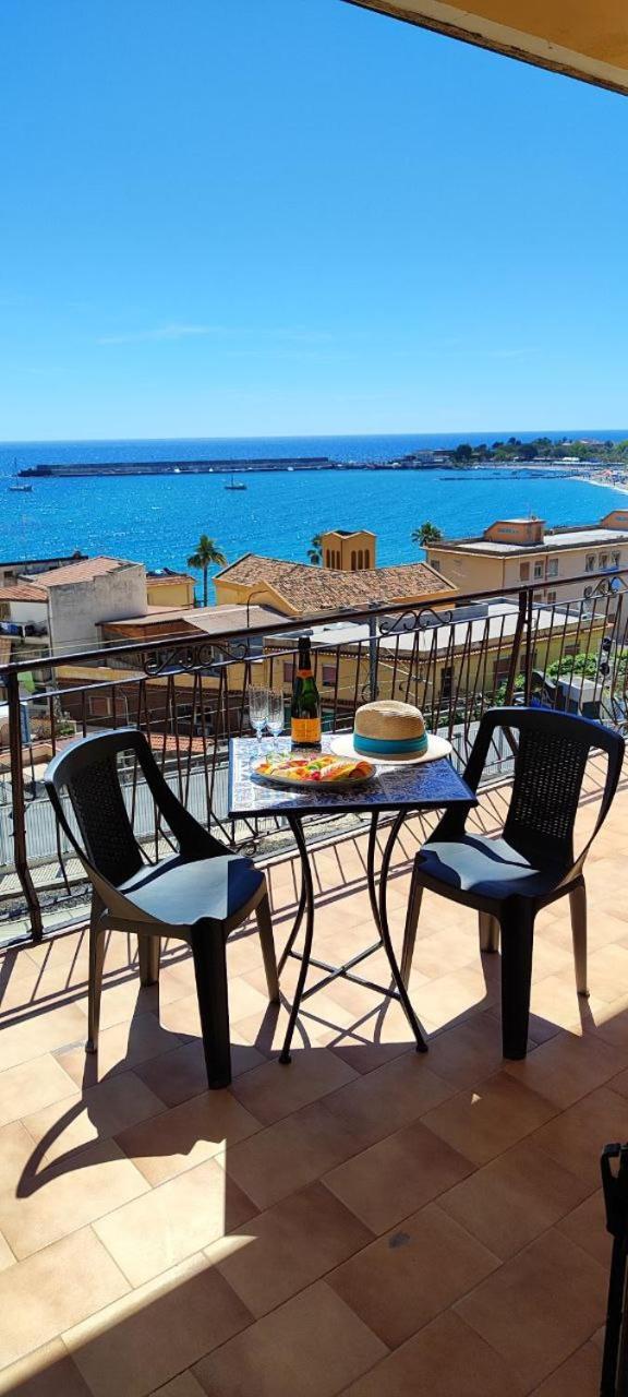 A Casa Dei Nonni Apartment Giardini Naxos Exterior foto