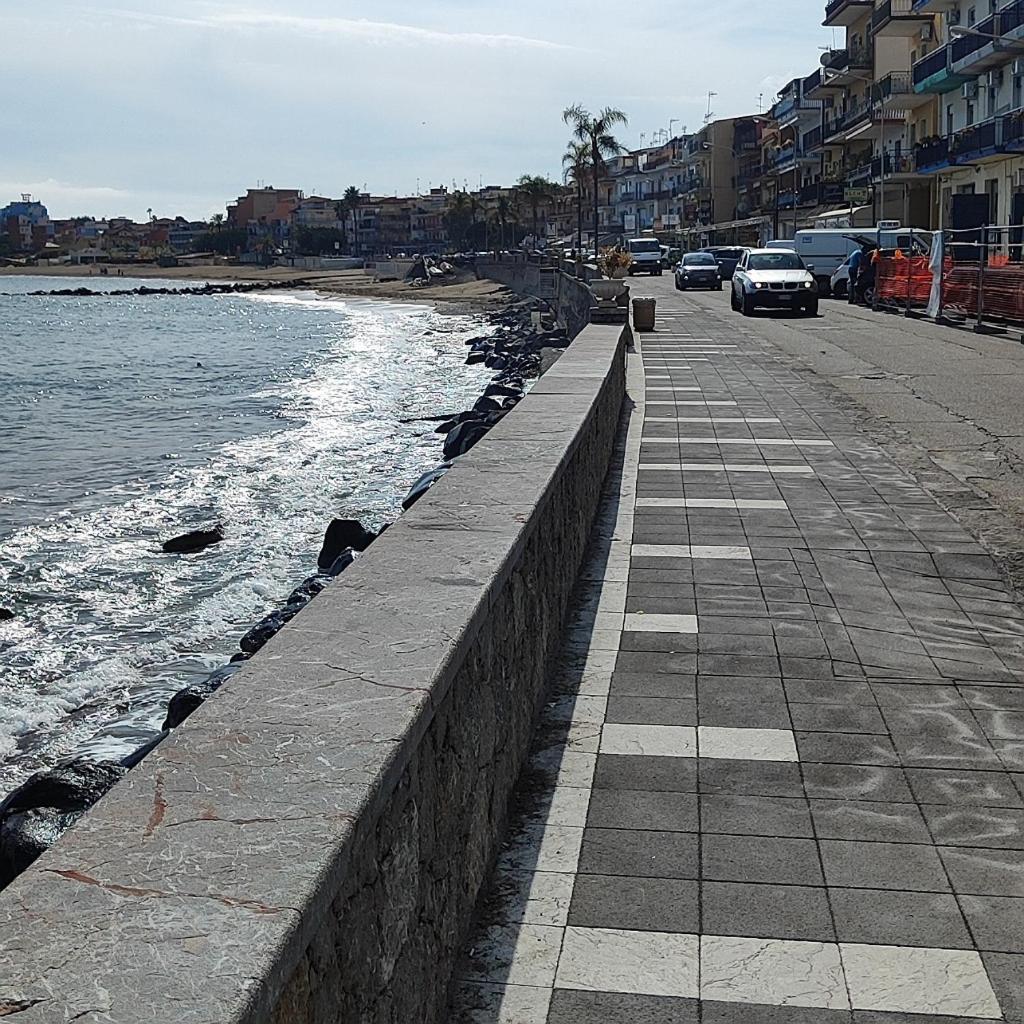 A Casa Dei Nonni Apartment Giardini Naxos Exterior foto